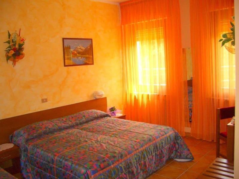 Hotel Sarre Luaran gambar