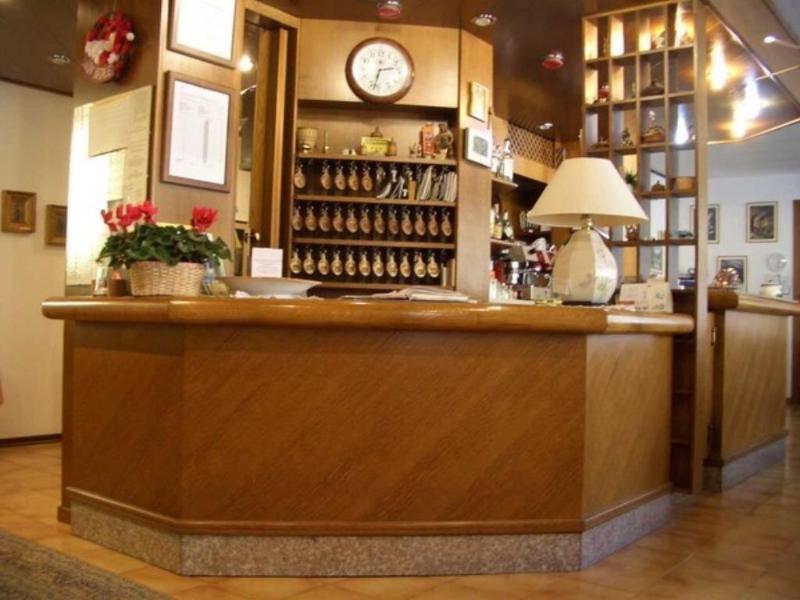 Hotel Sarre Luaran gambar