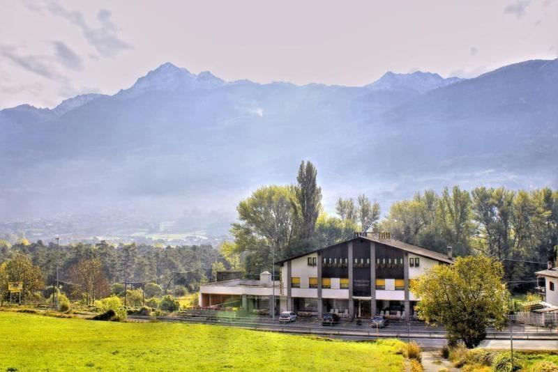 Hotel Sarre Luaran gambar