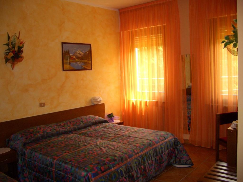 Hotel Sarre Luaran gambar