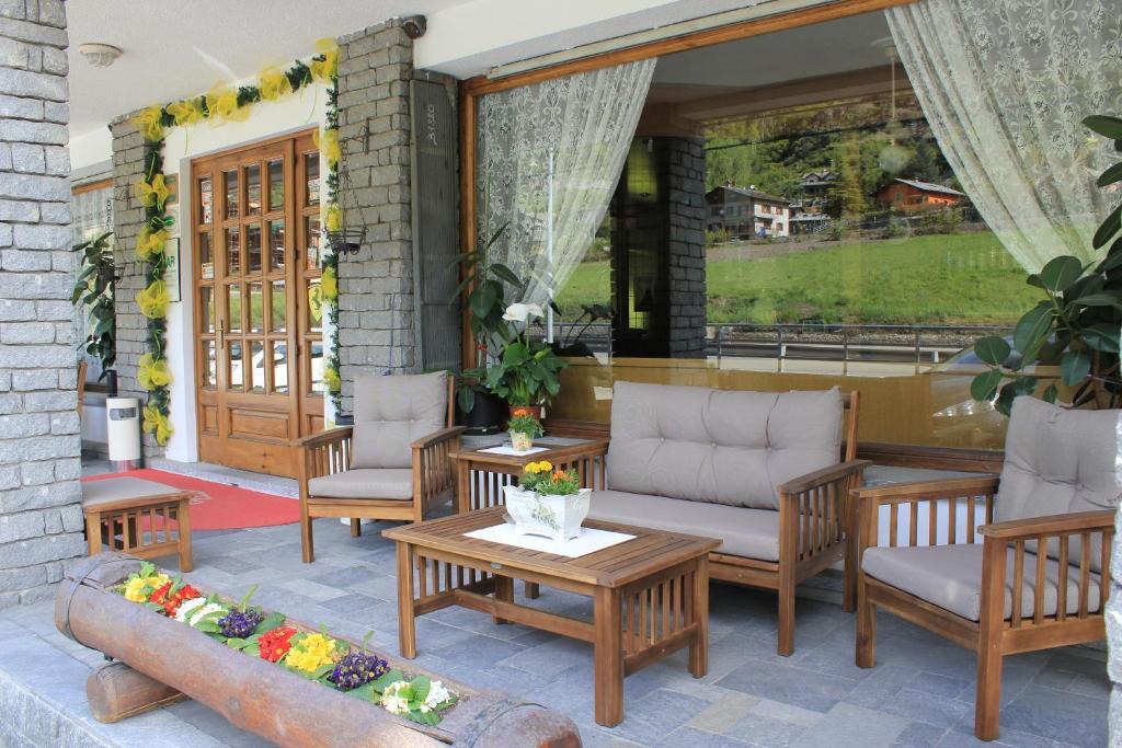 Hotel Sarre Luaran gambar
