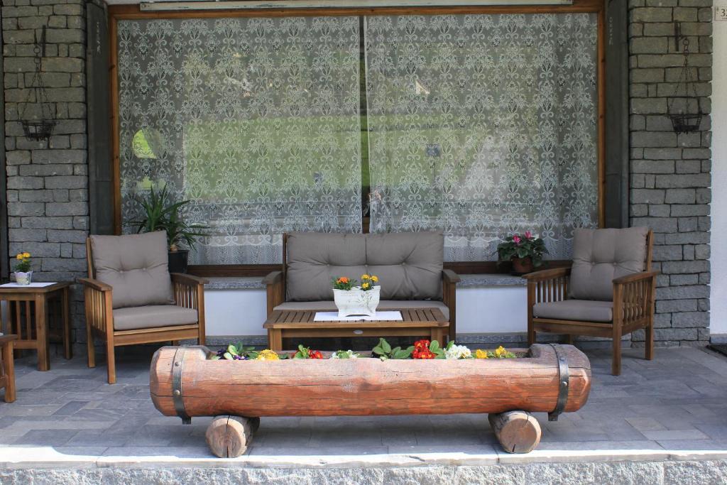 Hotel Sarre Luaran gambar